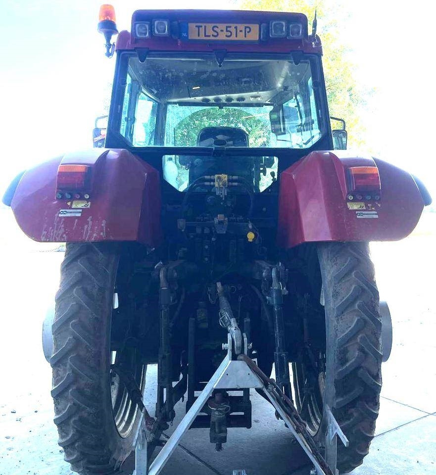 Case IH CVX 120 - Traktors: foto 5 Case IH CVX 120 - Traktors: foto 5