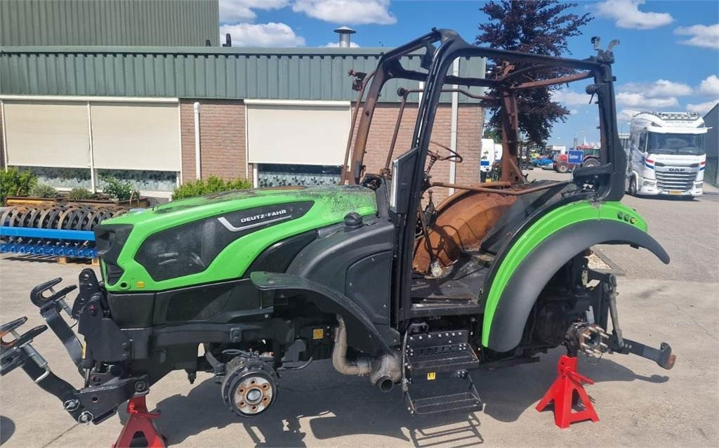 Deutz 5090 DF TTV - Traktors: foto 1 Deutz 5090 DF TTV - Traktors: foto 1