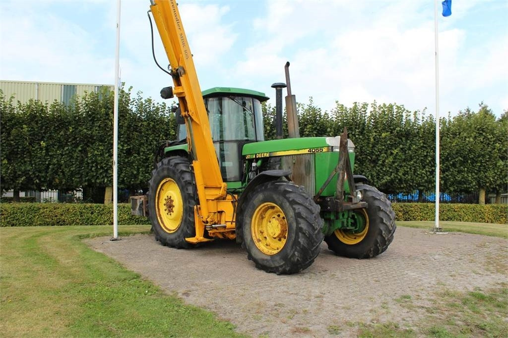 John Deere 4055 - Traktors: foto 2 John Deere 4055 - Traktors: foto 2