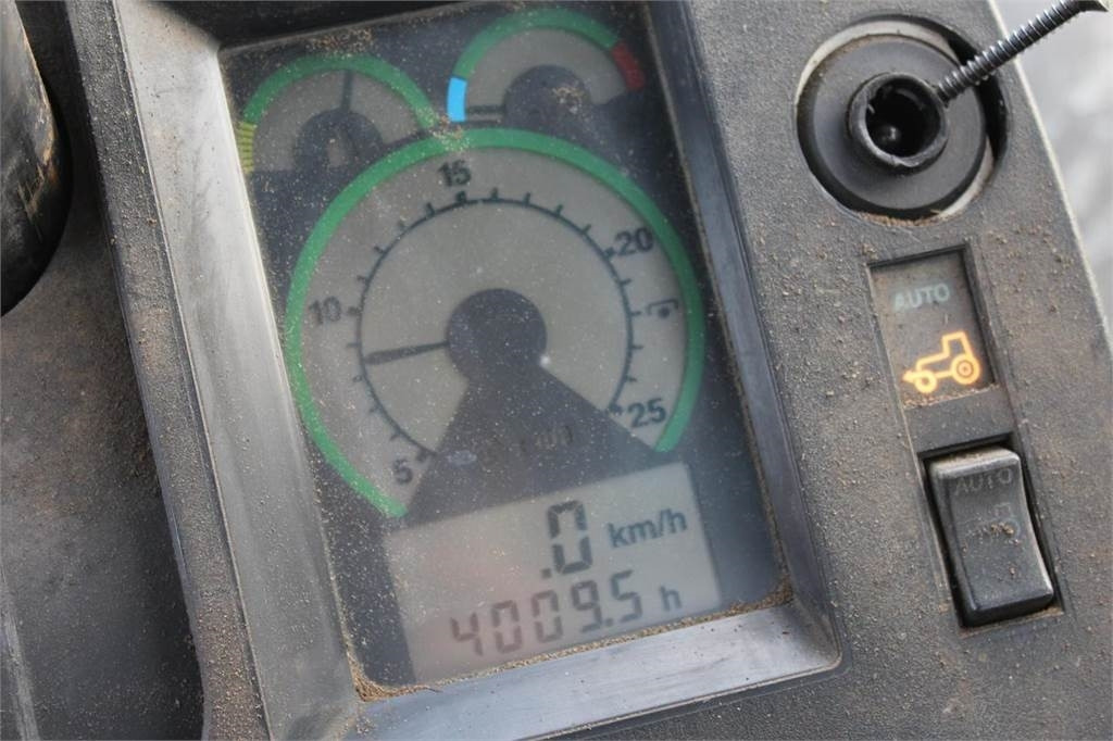 Traktors John Deere 4055: foto 14