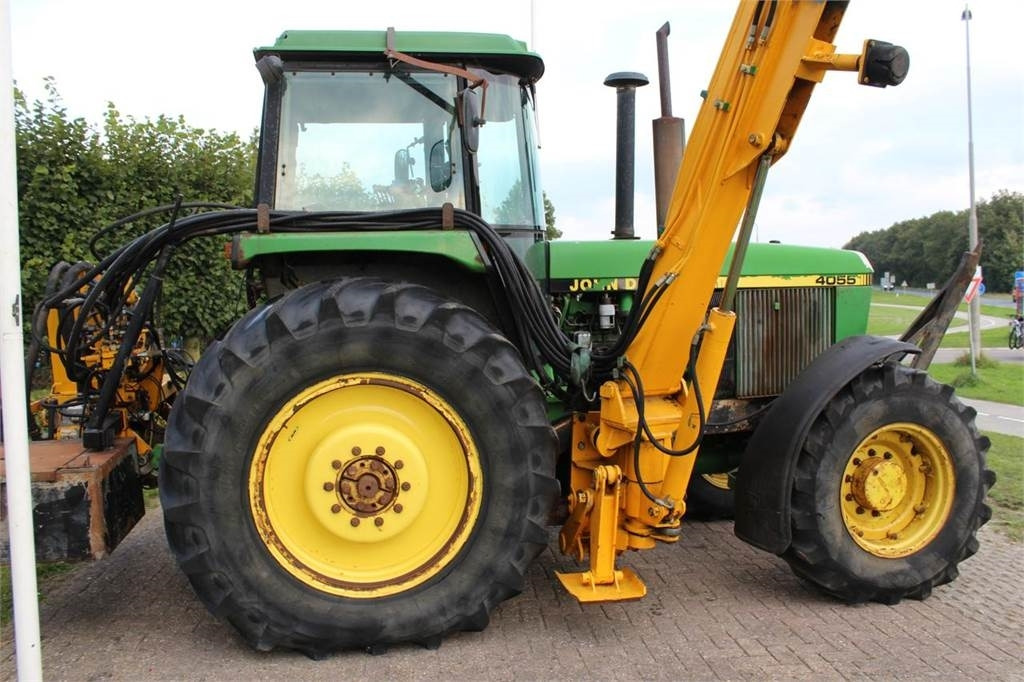 John Deere 4055 - Traktors: foto 4 John Deere 4055 - Traktors: foto 4