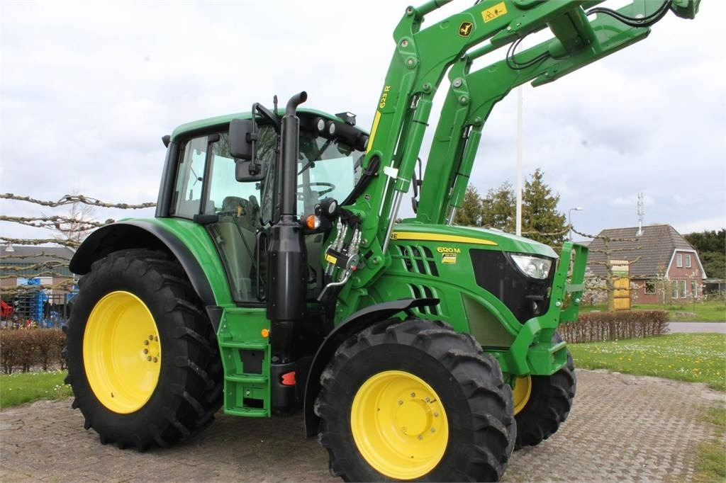John Deere 6120M with 623R loader - Traktors: foto 4 John Deere 6120M with 623R loader - Traktors: foto 4
