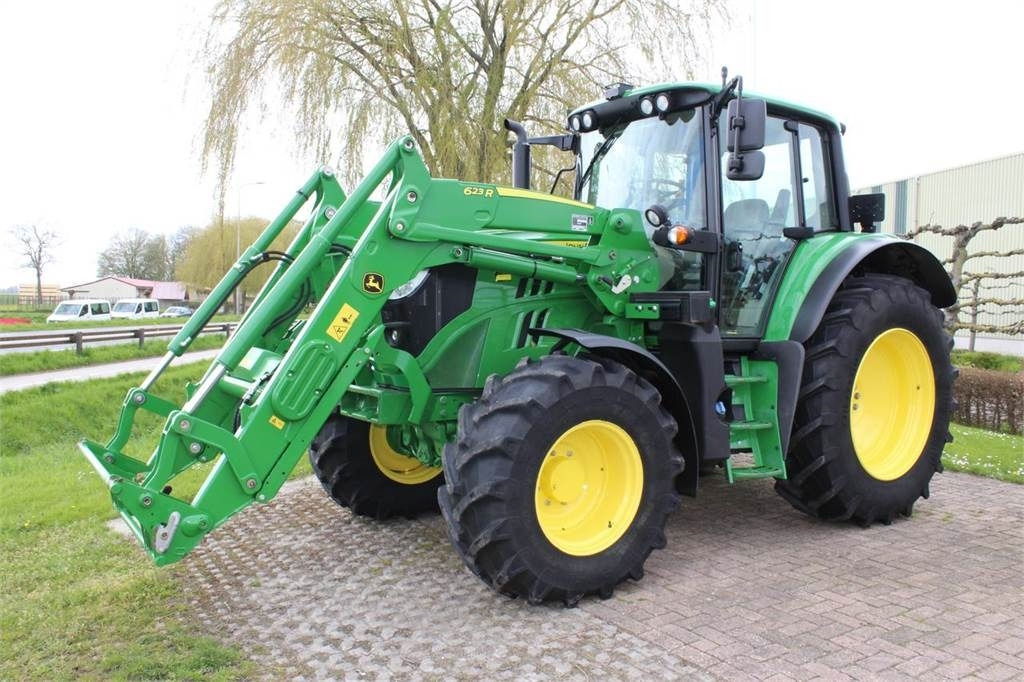 John Deere 6120M with 623R loader - Traktors: foto 5 John Deere 6120M with 623R loader - Traktors: foto 5