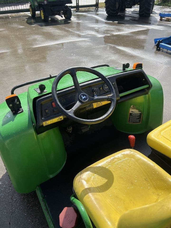 John Deere 6x4 Gator - Kvadricikls: foto 5 John Deere 6x4 Gator - Kvadricikls: foto 5