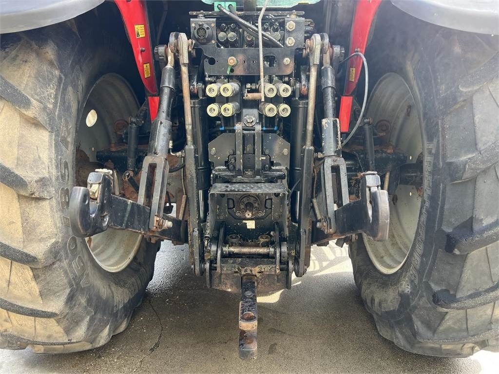 Massey Ferguson 6480 Dyna 6 - Traktors: foto 5 Massey Ferguson 6480 Dyna 6 - Traktors: foto 5