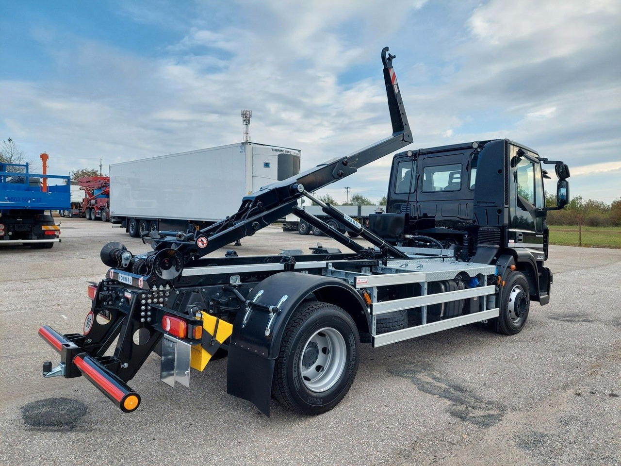 Iveco Eurocargo 120E22 - SOFORT verfügbar - Pacēlājs ar āķi: foto 4 Iveco Eurocargo 120E22 - SOFORT verfügbar - Pacēlājs ar āķi: foto 4