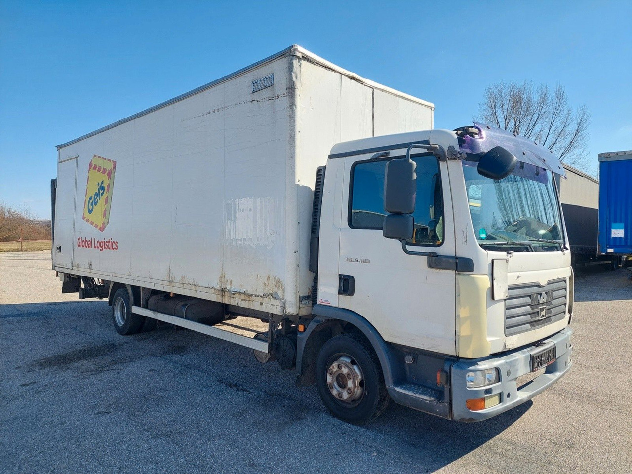 MAN TGL 7.180 4X2 BL - Furgons ar slēgtā virsbūve: foto 2 MAN TGL 7.180 4X2 BL - Furgons ar slēgtā virsbūve: foto 2
