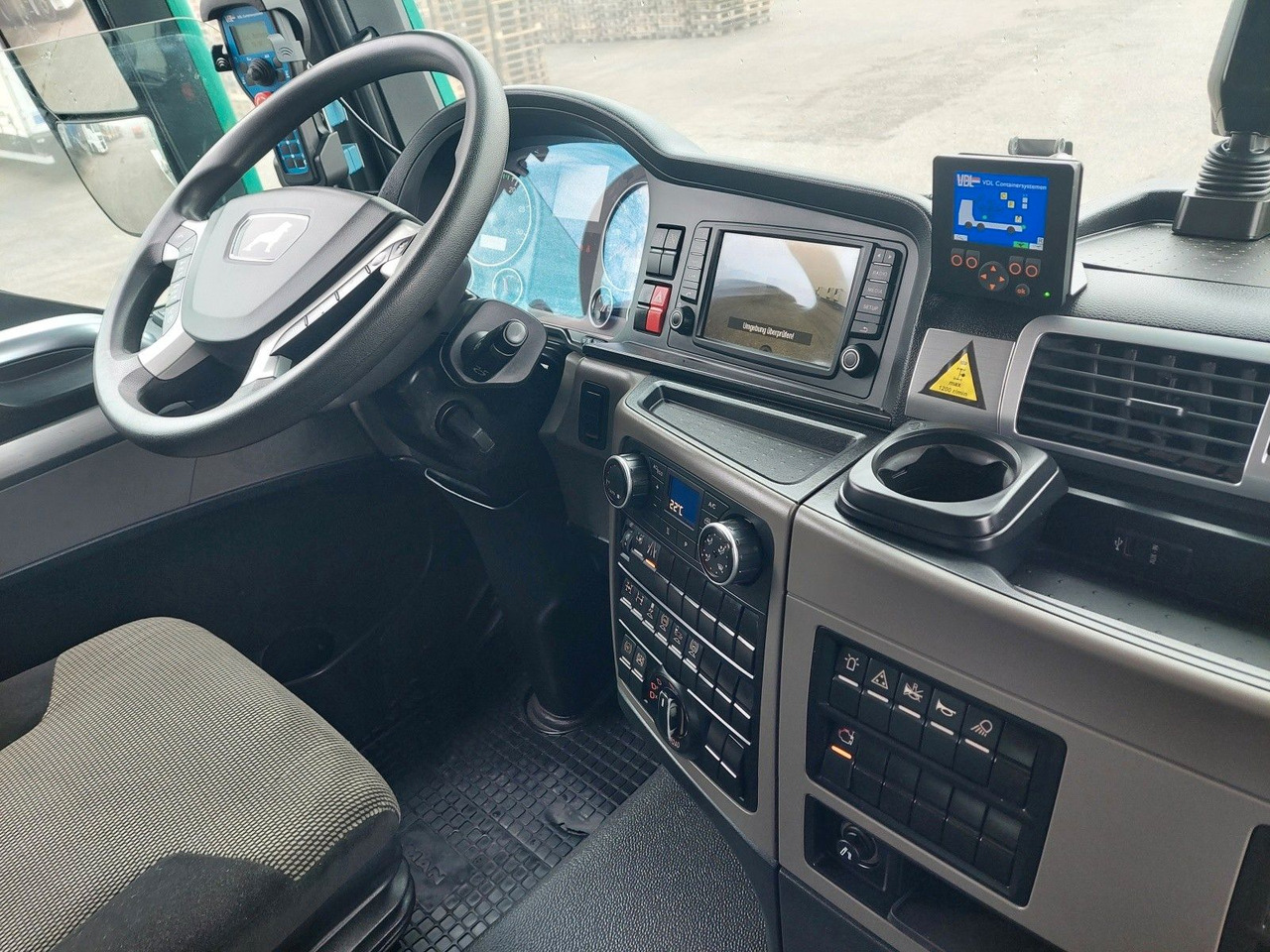 Pacēlājs ar āķi MAN TGS 26.510 XLX BL 6x4: foto 35 Pacēlājs ar āķi MAN TGS 26.510 XLX BL 6x4: foto 35