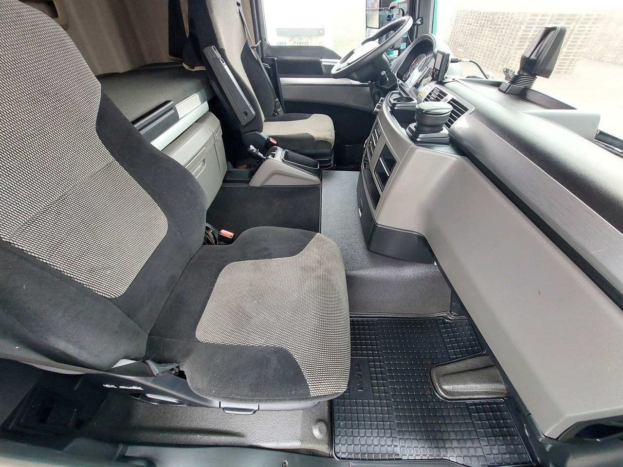 Pacēlājs ar āķi MAN TGS 26.510 XLX BL 6x4: foto 34 Pacēlājs ar āķi MAN TGS 26.510 XLX BL 6x4: foto 34