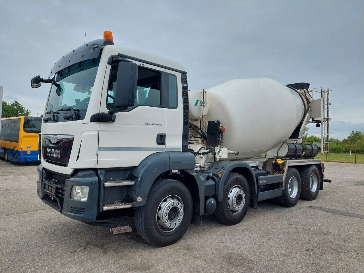 MAN TGS 32.400 8X4 BB Stetter 9 m³ - Betonvedējs: foto 1 MAN TGS 32.400 8X4 BB Stetter 9 m³ - Betonvedējs: foto 1