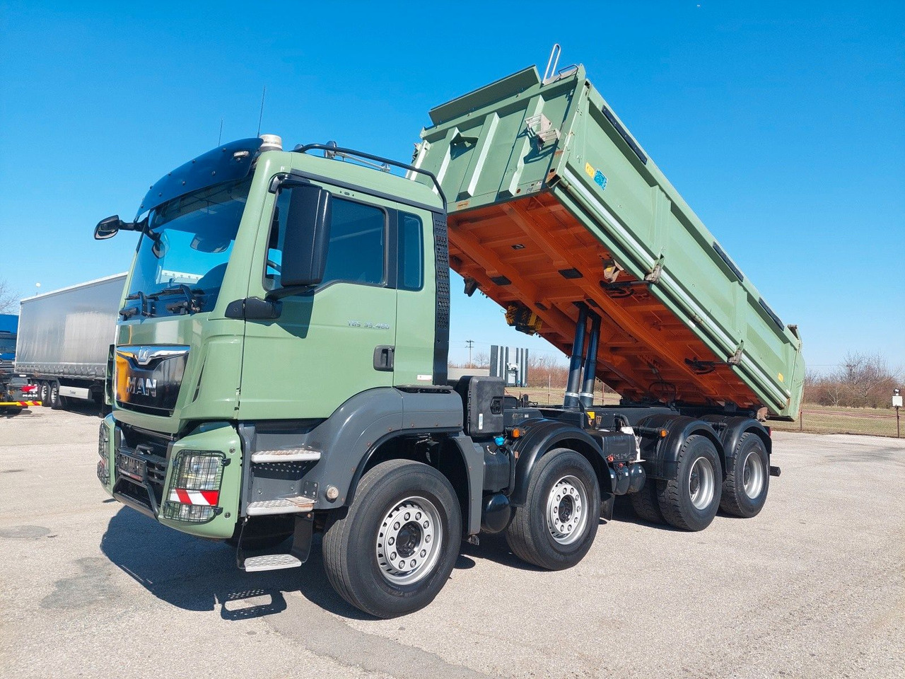 MAN TGS 35.460 BB Meiller Bordmatik 8x4 - Kravas automašīna pašizgāzējs: foto 1 MAN TGS 35.460 BB Meiller Bordmatik 8x4 - Kravas automašīna pašizgāzējs: foto 1