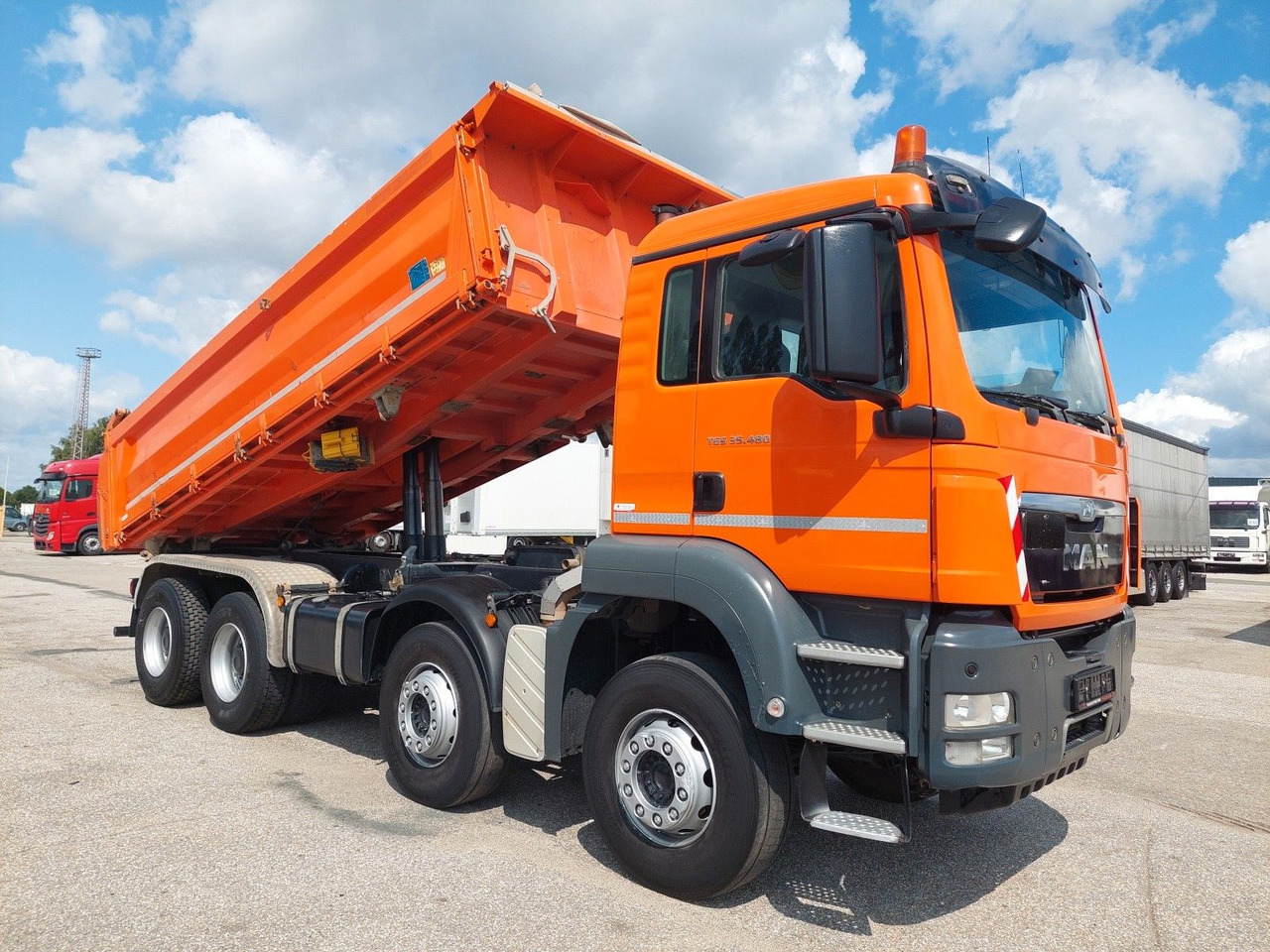 MAN TGS 35.480 8x4 BB Meiller Bordmatik - Kravas automašīna pašizgāzējs: foto 2 MAN TGS 35.480 8x4 BB Meiller Bordmatik - Kravas automašīna pašizgāzējs: foto 2
