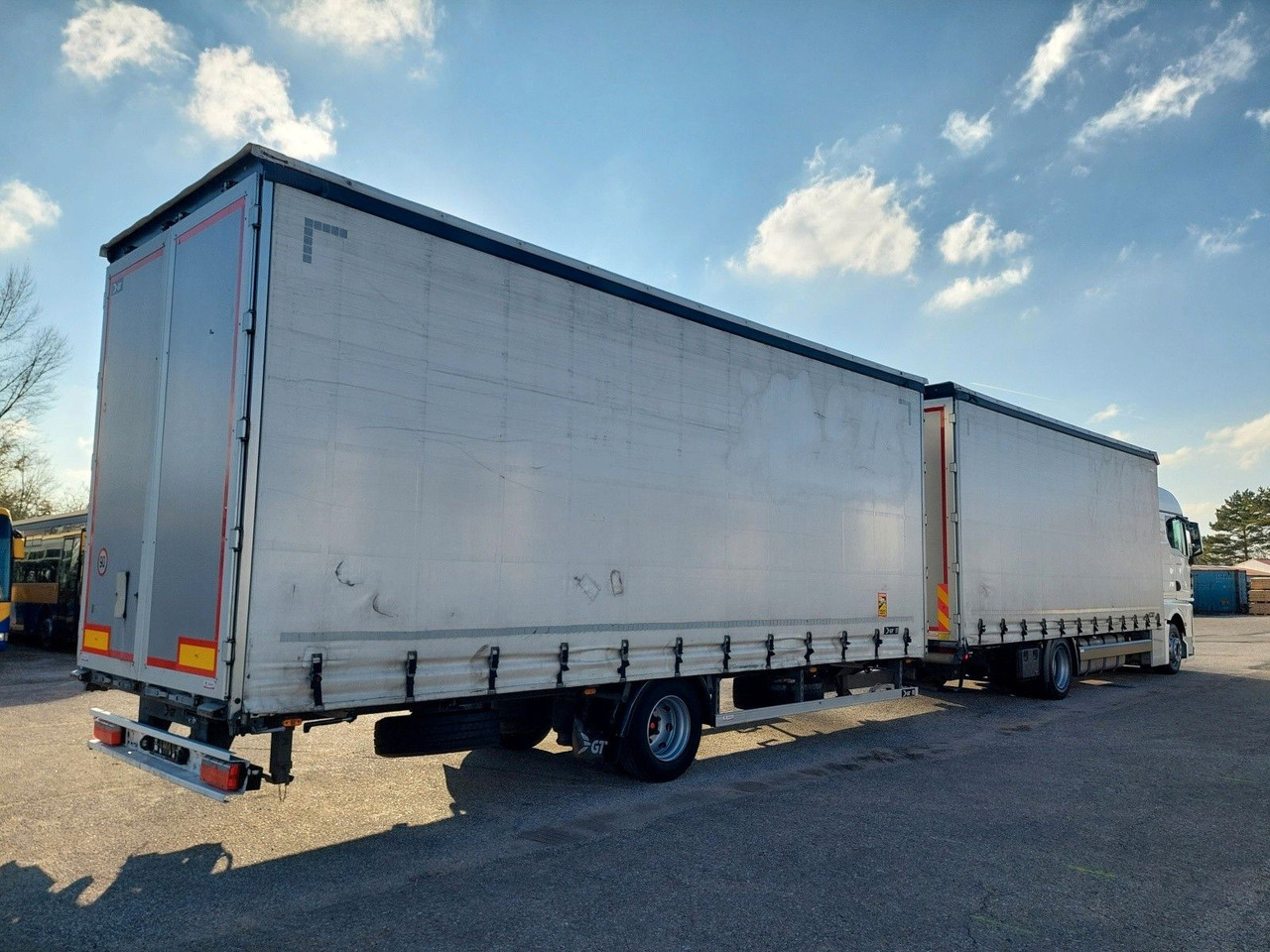 MAN TGX 18.470 LL + Gniotpol G-4080 120 m3 Durchbar - Kravas automašīna ar tentu: foto 4 MAN TGX 18.470 LL + Gniotpol G-4080 120 m3 Durchbar - Kravas automašīna ar tentu: foto 4