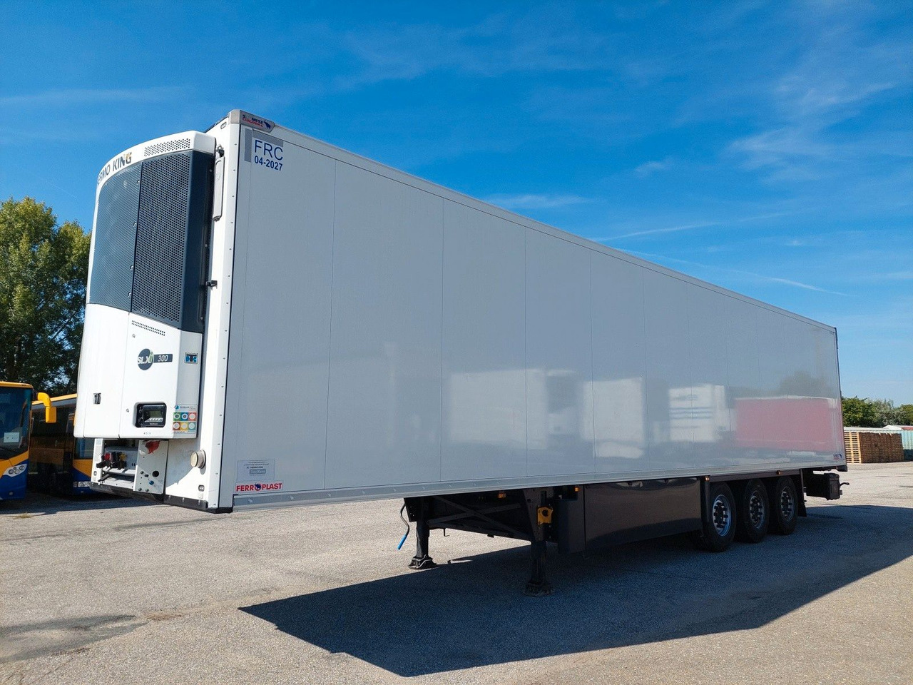 Schmitz Cargobull SKO24 ThermoKing SLXi 300 - Puspiekabe refrižerators: foto 1 Schmitz Cargobull SKO24 ThermoKing SLXi 300 - Puspiekabe refrižerators: foto 1