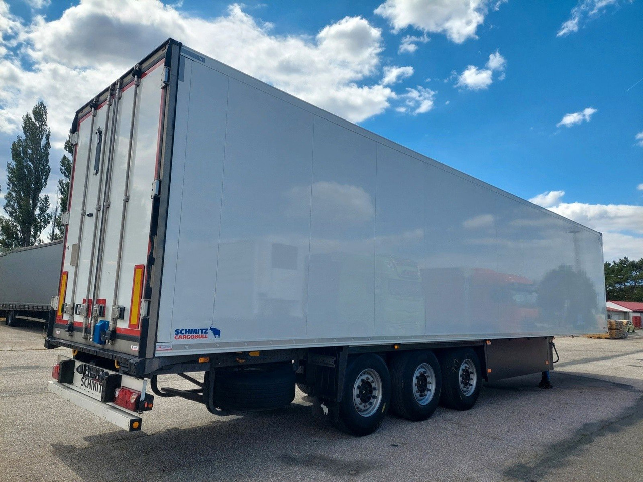 Schmitz Cargobull SKO24 ThermoKing SLXi 300 - Puspiekabe refrižerators: foto 4 Schmitz Cargobull SKO24 ThermoKing SLXi 300 - Puspiekabe refrižerators: foto 4
