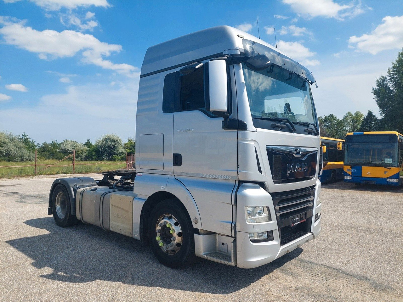 MAN TGX 18.500 4X2 BLS Kipphydraulik TOP AUsstattung - Vilcējs: foto 2 MAN TGX 18.500 4X2 BLS Kipphydraulik TOP AUsstattung - Vilcējs: foto 2