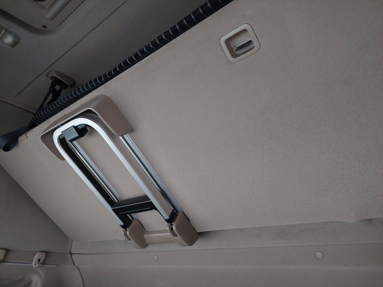 Vilcējs Scania R 440 LA6X2/4MNA: foto 25 Vilcējs Scania R 440 LA6X2/4MNA: foto 25