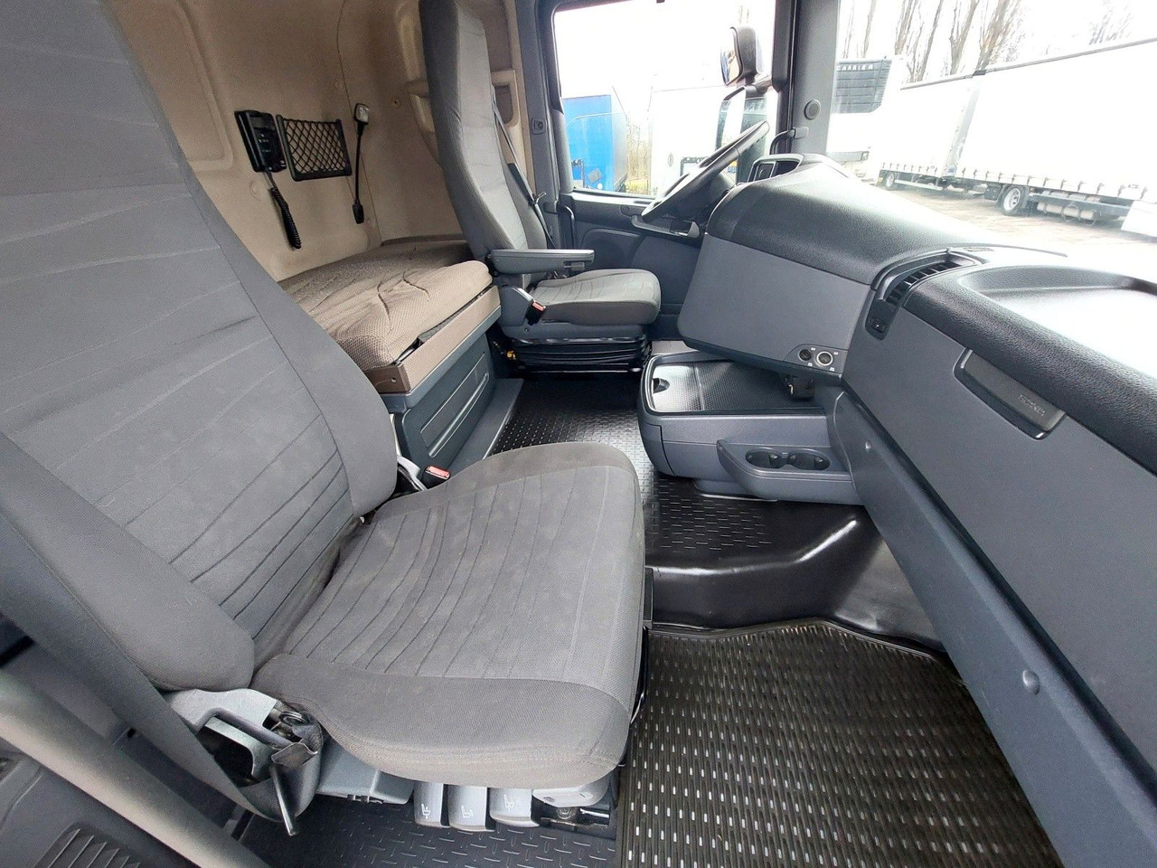 Vilcējs Scania R 440 LA6X2/4MNA: foto 19 Vilcējs Scania R 440 LA6X2/4MNA: foto 19