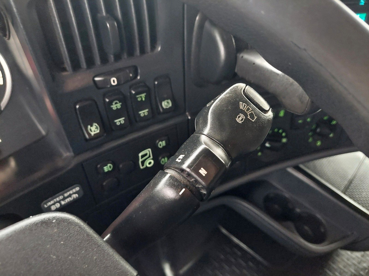 Vilcējs Scania R 440 LA6X2/4MNA: foto 40 Vilcējs Scania R 440 LA6X2/4MNA: foto 40