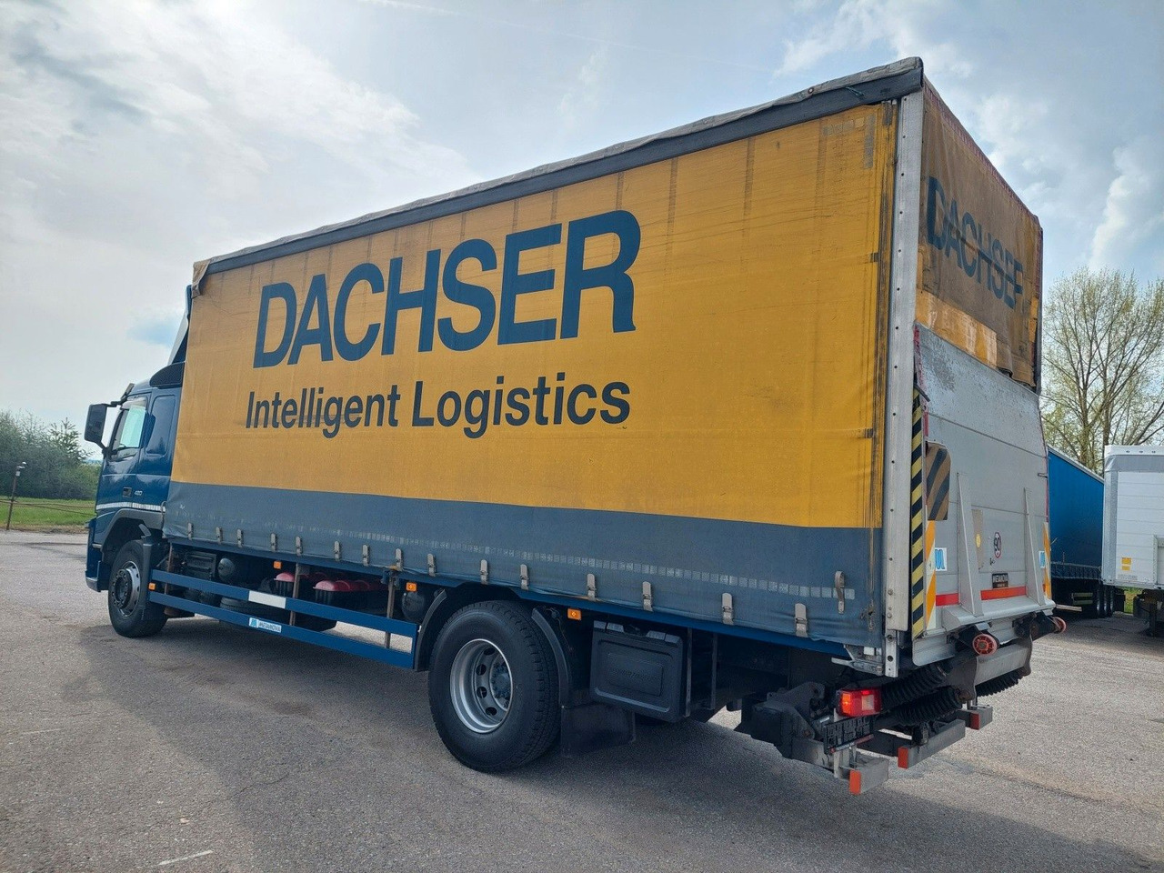 Volvo FM13 420 42R 4x2 BL Edscha - Kravas automašīna ar tentu: foto 3 Volvo FM13 420 42R 4x2 BL Edscha - Kravas automašīna ar tentu: foto 3