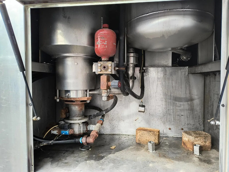 Autocisterna pārvadāšana piena MAN TGA 26.360 INSULATED INOX TANK - 2 COMP - AIRCO - LIFT/STEERING AXLE: foto 19