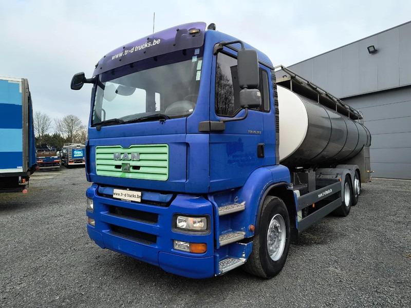 MAN TGA 26.360 INSULATED INOX TANK - 2 COMP - AIRCO - LIFT/STEERING AXLE - Autocisterna: foto 1 MAN TGA 26.360 INSULATED INOX TANK - 2 COMP - AIRCO - LIFT/STEERING AXLE - Autocisterna: foto 1