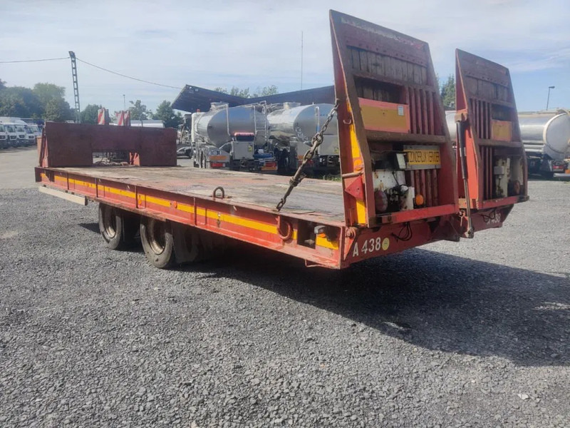 MOL 2 AXLES TIPPING TRAILER WITH RAMPS - Piekabe zema profila platforma: foto 5 MOL 2 AXLES TIPPING TRAILER WITH RAMPS - Piekabe zema profila platforma: foto 5