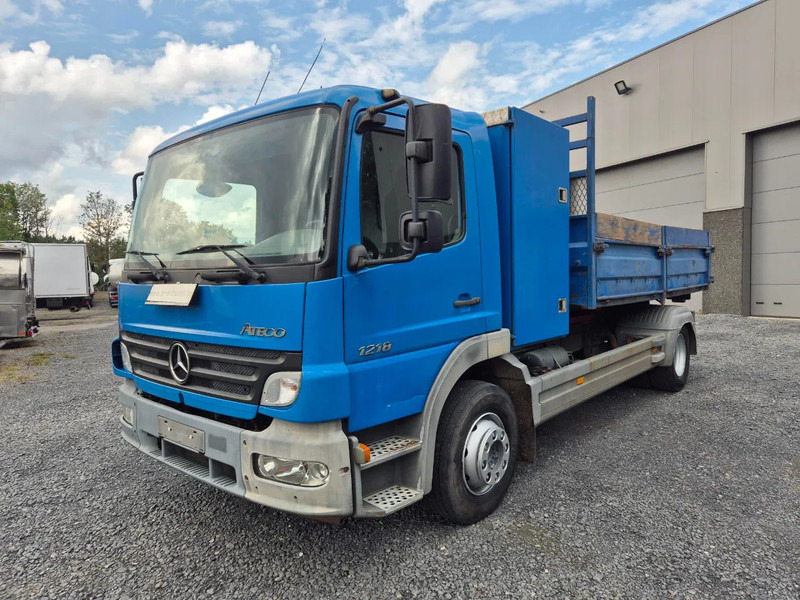 Mercedes-Benz Atego 1218 HOOK SYSTEM + CONTAINER INCLUDED (!) - Pacēlājs ar āķi: foto 1 Mercedes-Benz Atego 1218 HOOK SYSTEM + CONTAINER INCLUDED (!) - Pacēlājs ar āķi: foto 1