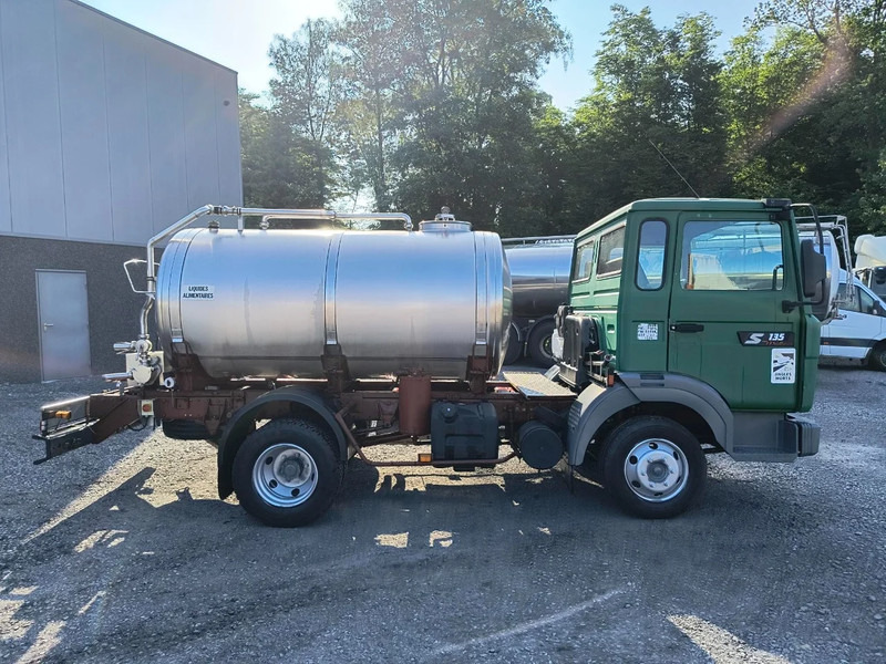 Renault Midliner S135 - ONLY 54 400KM - SMALL TANK 3680L INSULATED INOX - Autocisterna: foto 4 Renault Midliner S135 - ONLY 54 400KM - SMALL TANK 3680L INSULATED INOX - Autocisterna: foto 4