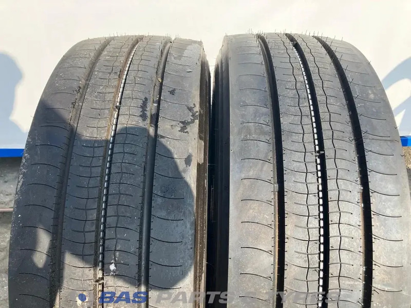 Bridgestone Bridgestone 265/70R17.5 Duravis R-Steer002 138/136 M M+S 3PMSF gebruikte set - Riepa - Kravas automašīna: foto 2 Bridgestone Bridgestone 265/70R17.5 Duravis R-Steer002 138/136 M M+S 3PMSF gebruikte set - Riepa - Kravas automašīna: foto 2
