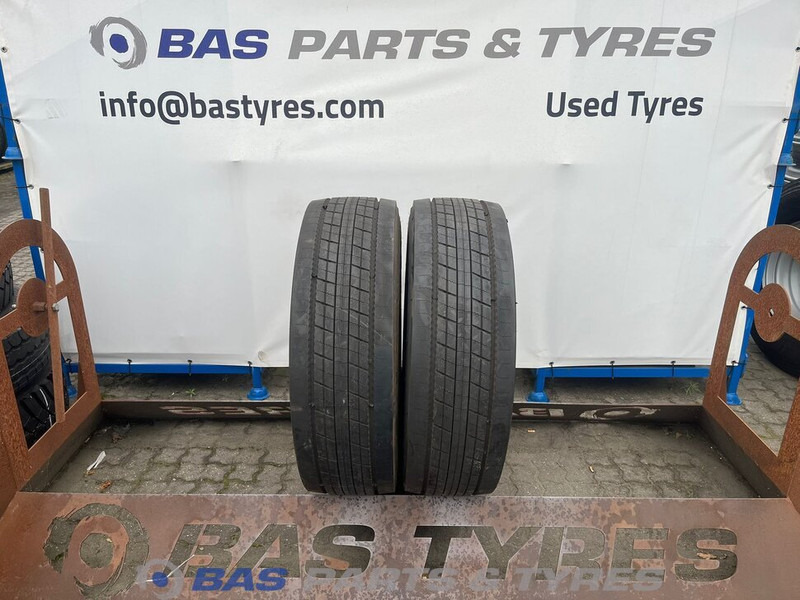 Bridgestone Bridgestone 315/70R22.5 DURAVIS R-STEER002 156/154 M M+S 3PMSF gebruikte set - Riepa - Kravas automašīna: foto 1 Bridgestone Bridgestone 315/70R22.5 DURAVIS R-STEER002 156/154 M M+S 3PMSF gebruikte set - Riepa - Kravas automašīna: foto 1