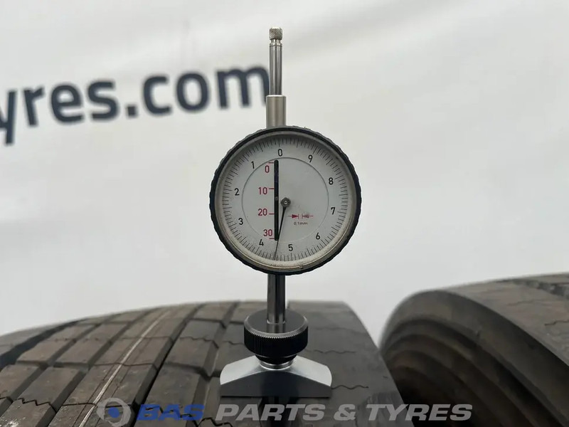 Bridgestone Bridgestone 315/80R22.5 DURAVIS R-STEER002 156/150 M+S 3PMSF gebruikte set - Riepa - Kravas automašīna: foto 3 Bridgestone Bridgestone 315/80R22.5 DURAVIS R-STEER002 156/150 M+S 3PMSF gebruikte set - Riepa - Kravas automašīna: foto 3