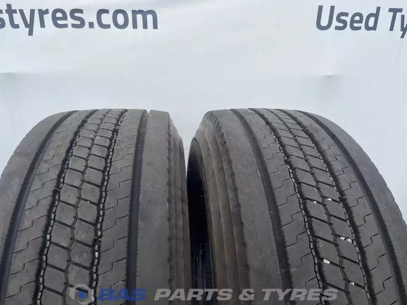 Bridgestone Bridgestone 385/65R22.5 RW-STEER001 164/158 K M+S 3PMSF gebruikte set - Riepa - Kravas automašīna: foto 2 Bridgestone Bridgestone 385/65R22.5 RW-STEER001 164/158 K M+S 3PMSF gebruikte set - Riepa - Kravas automašīna: foto 2