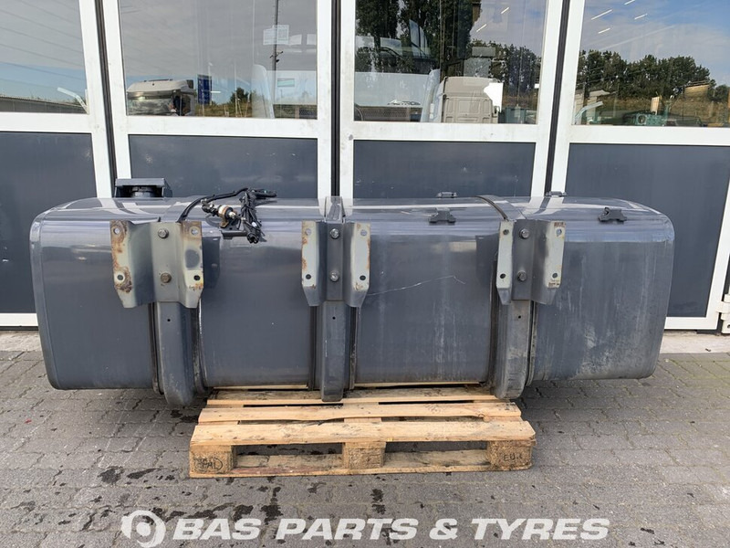 DAF Brandstoftank DAF 995 Liter 1904722 - Degvielas tvertne - Kravas automašīna: foto 3 DAF Brandstoftank DAF 995 Liter 1904722 - Degvielas tvertne - Kravas automašīna: foto 3