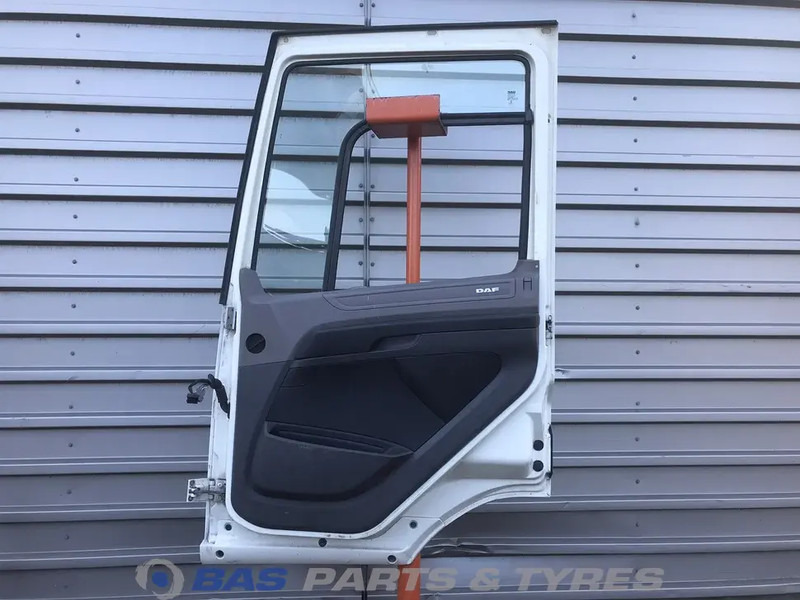 DAF CF Euro 6 - Durvis un rezerves daļas - Kravas automašīna: foto 2 DAF CF Euro 6 - Durvis un rezerves daļas - Kravas automašīna: foto 2