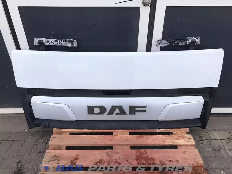 DAF CF Euro 6 - Radiatora reste - Kravas automašīna: foto 1 DAF CF Euro 6 - Radiatora reste - Kravas automašīna: foto 1