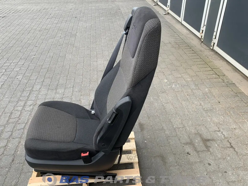 DAF CF Euro 6 - Sēdeklis - Kravas automašīna: foto 2 DAF CF Euro 6 - Sēdeklis - Kravas automašīna: foto 2