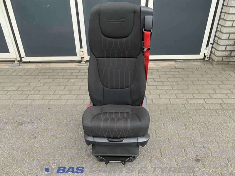 DAF CF Euro 6 - Sēdeklis - Kravas automašīna: foto 1 DAF CF Euro 6 - Sēdeklis - Kravas automašīna: foto 1