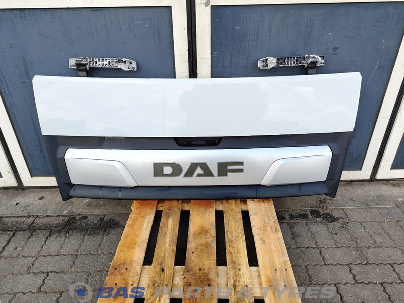 DAF CF Euro 6 - Radiatora reste - Kravas automašīna: foto 1 DAF CF Euro 6 - Radiatora reste - Kravas automašīna: foto 1