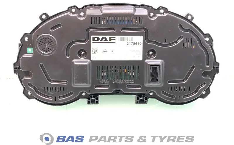 DAF CF Euro 6 - Mērinstrumentu panelis - Kravas automašīna: foto 2 DAF CF Euro 6 - Mērinstrumentu panelis - Kravas automašīna: foto 2