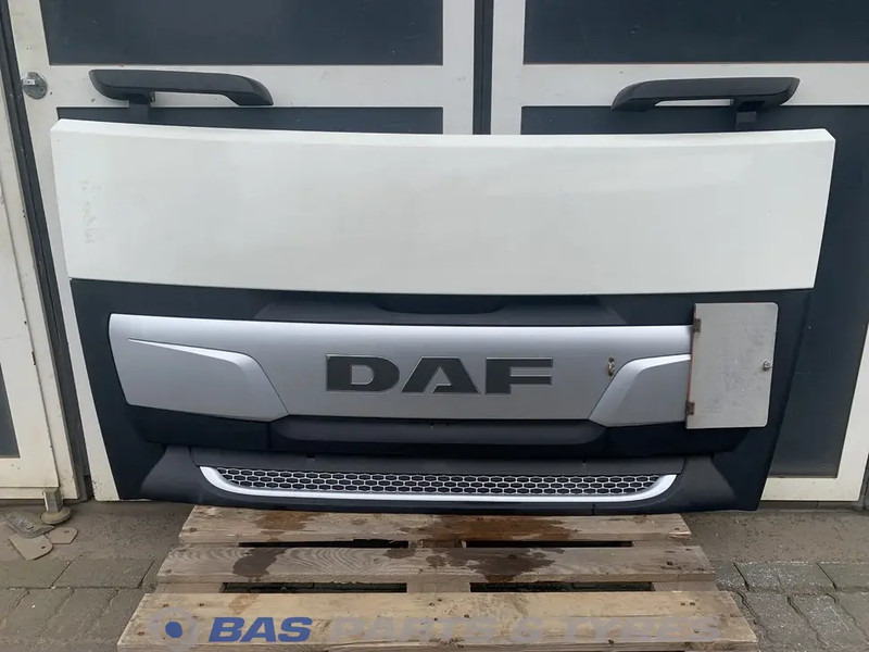 DAF XF106 - Radiatora reste - Kravas automašīna: foto 1 DAF XF106 - Radiatora reste - Kravas automašīna: foto 1