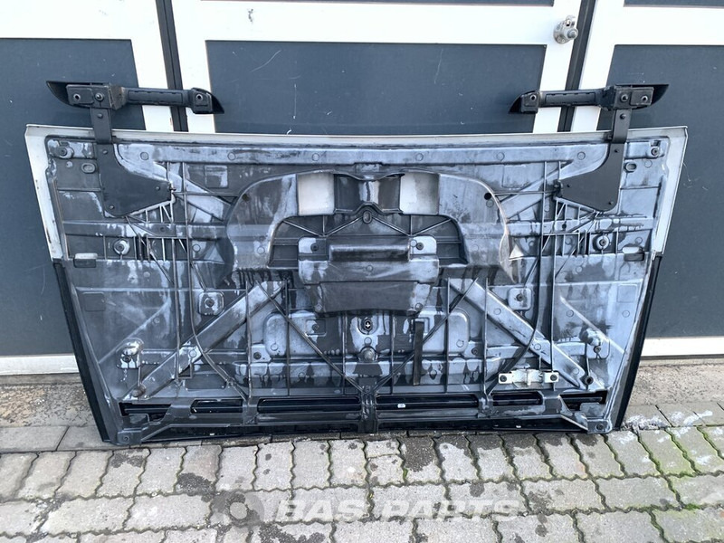 DAF XF106 - Radiatora reste - Kravas automašīna: foto 2 DAF XF106 - Radiatora reste - Kravas automašīna: foto 2