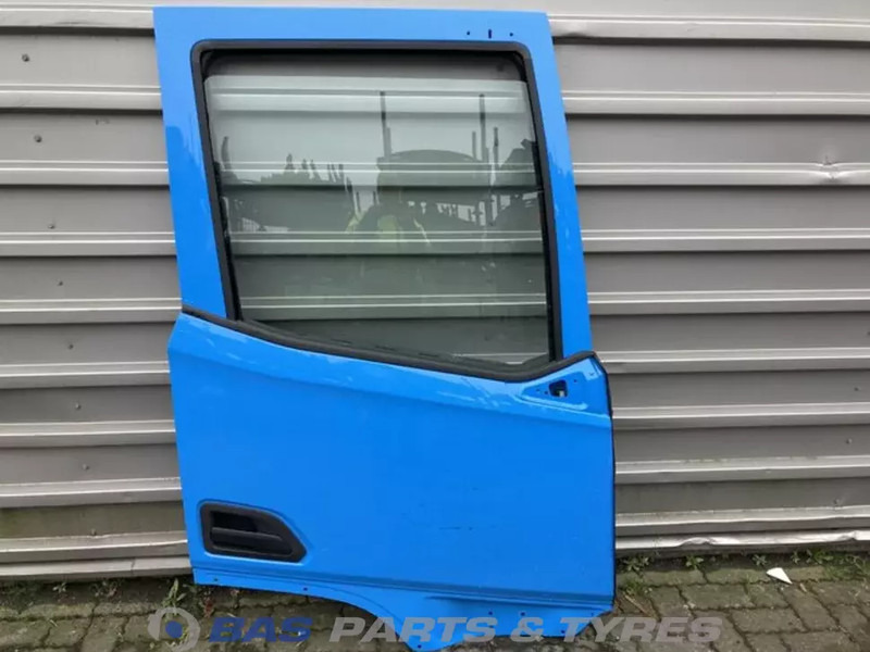 DAF XG - Durvis un rezerves daļas - Kravas automašīna: foto 1 DAF XG - Durvis un rezerves daļas - Kravas automašīna: foto 1