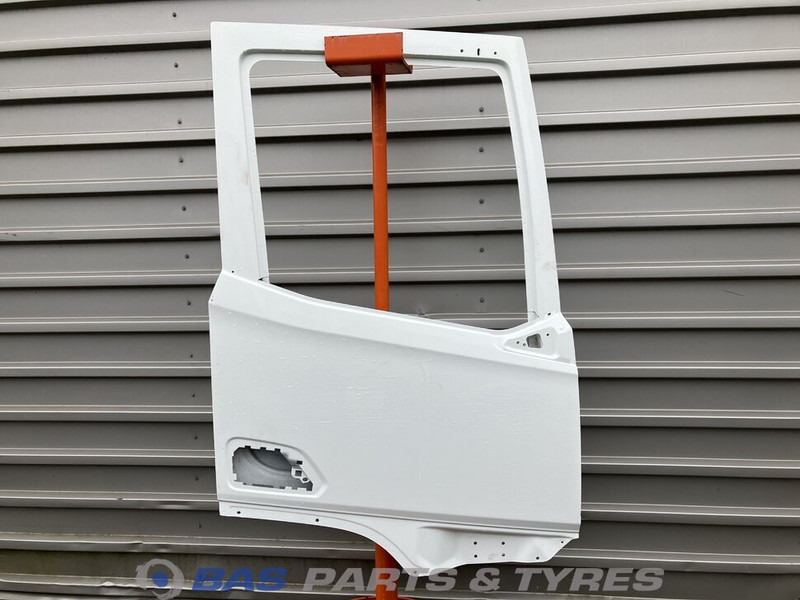 DAF XG - Durvis un rezerves daļas - Kravas automašīna: foto 1 DAF XG - Durvis un rezerves daļas - Kravas automašīna: foto 1