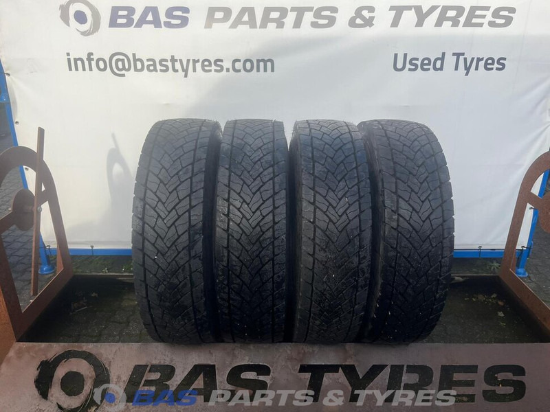 Goodyear Goodyear 295/80R22.5 Kmax D 152/148 K M+S 3PMSF gebruikte set - Riepa - Kravas automašīna: foto 1 Goodyear Goodyear 295/80R22.5 Kmax D 152/148 K M+S 3PMSF gebruikte set - Riepa - Kravas automašīna: foto 1