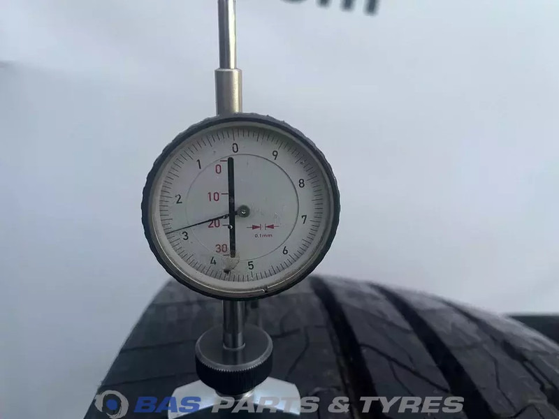 Goodyear Goodyear 315/70R22.5 EQMax S 158/150 M+S 3PMSF gebruikte set - Riepa - Kravas automašīna: foto 3 Goodyear Goodyear 315/70R22.5 EQMax S 158/150 M+S 3PMSF gebruikte set - Riepa - Kravas automašīna: foto 3