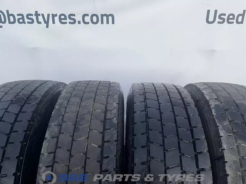 Kelly Kelly 315/70R22.5 KDM2 154/152 M+S 3PMSF gebruikte set - Riepa - Kravas automašīna: foto 2 Kelly Kelly 315/70R22.5 KDM2 154/152 M+S 3PMSF gebruikte set - Riepa - Kravas automašīna: foto 2