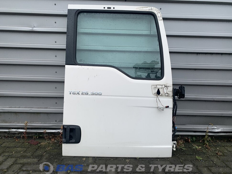 MAN TGX - Durvis un rezerves daļas - Kravas automašīna: foto 1 MAN TGX - Durvis un rezerves daļas - Kravas automašīna: foto 1