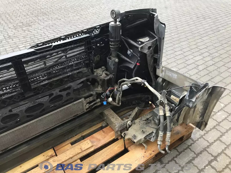 Mercedes-Benz Actros MP4 Bumper Mercedes A 960 310 23 22 - Buferis - Kravas automašīna: foto 5 Mercedes-Benz Actros MP4 Bumper Mercedes A 960 310 23 22 - Buferis - Kravas automašīna: foto 5