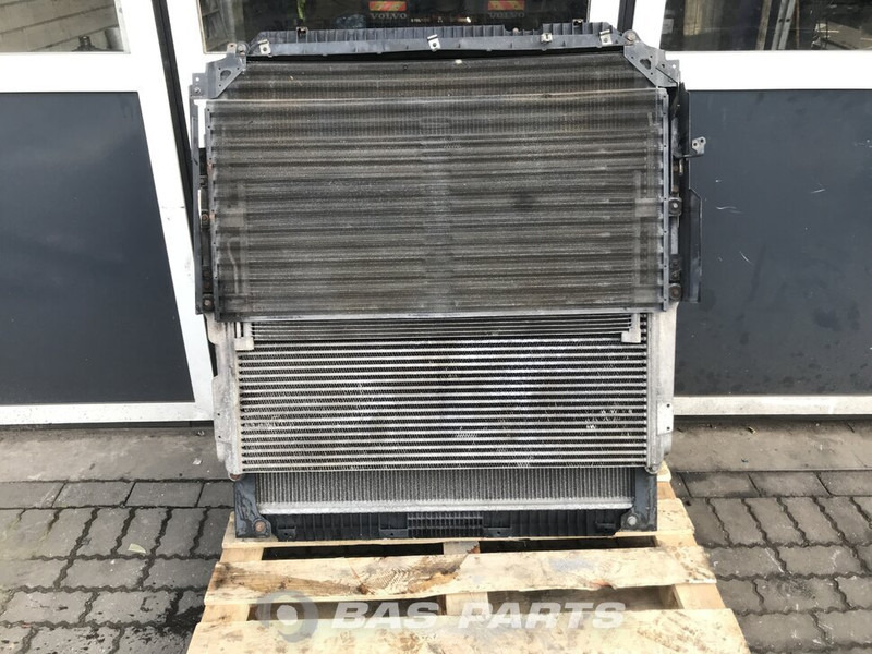 Mercedes-Benz Actros MP4 - Radiators - Kravas automašīna: foto 2 Mercedes-Benz Actros MP4 - Radiators - Kravas automašīna: foto 2